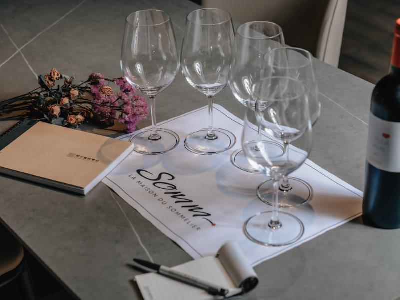 開平餐飲打造世界風味品飲空間!侍酒師推薦 SOMM 餐酒館